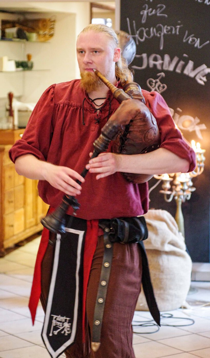 Bild 42 - Forsthaus, Hochzeit Rosenbaum, Party - [K_3_0351]