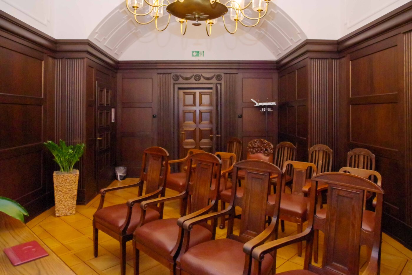 Bild 01 - Standesamt, Trausaal - [K70_0117]