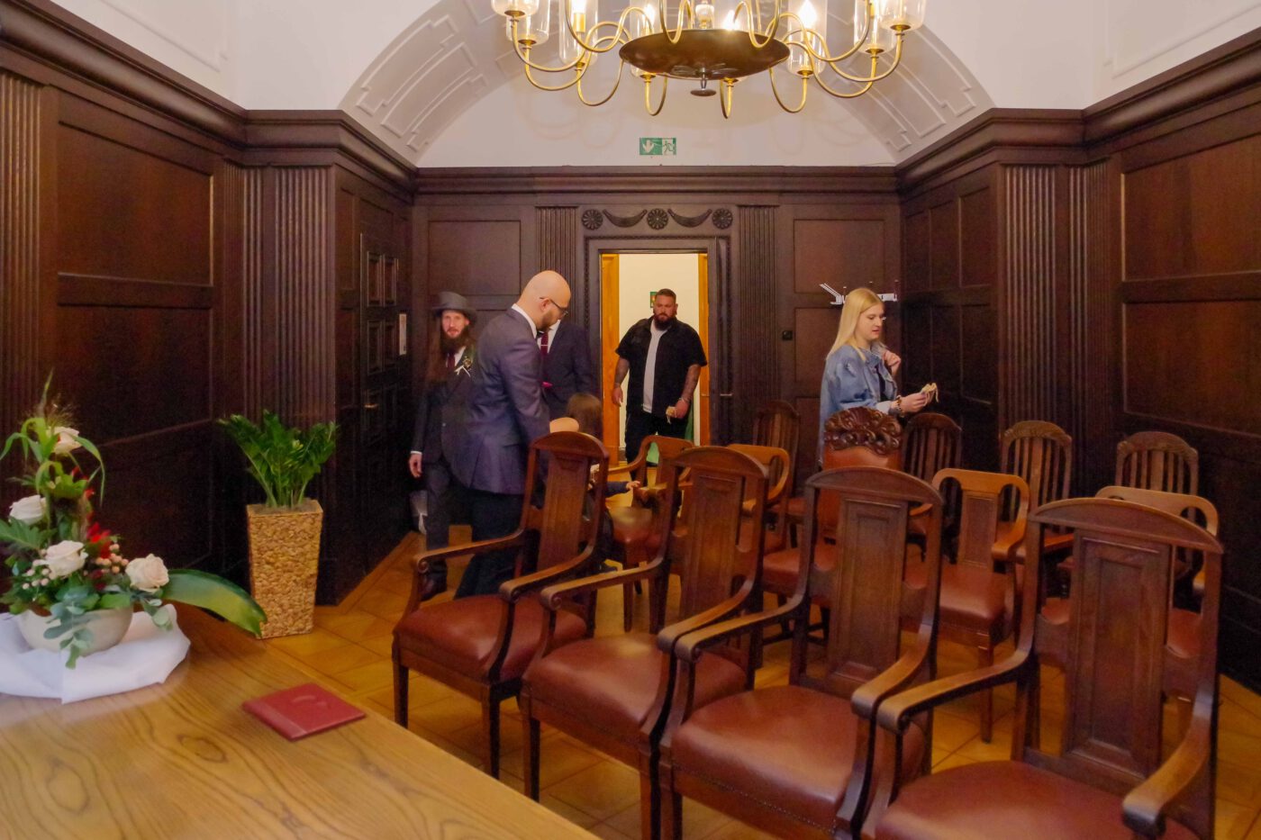 Bild 07 - Patrik, Standesamt, Trausaal - [K70_0123]