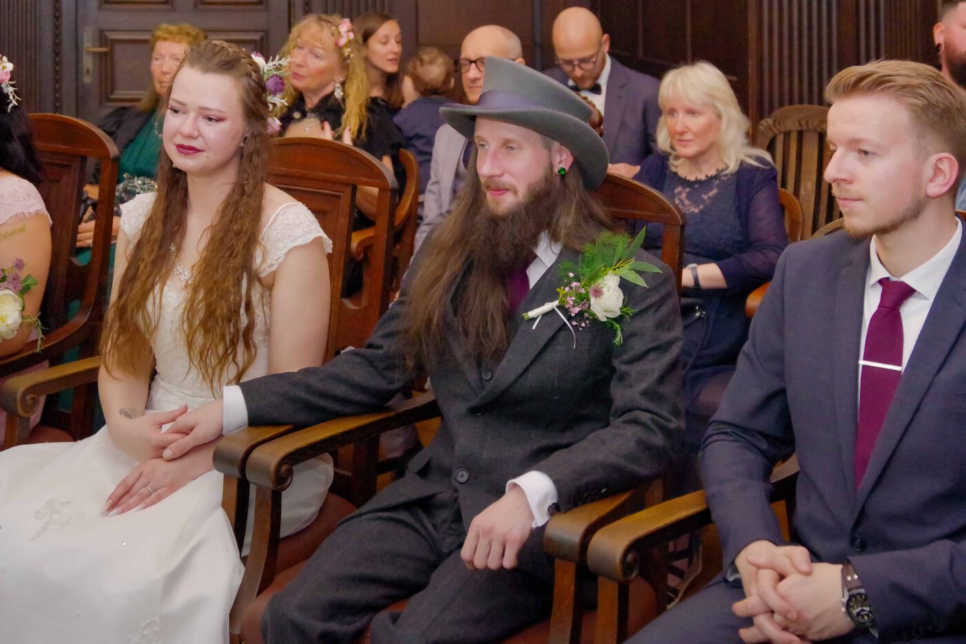 Bild 111 - Dirk, Edith, Janine, Justin, Patrik, Sabine, Standesamt, Trausaal, Ute - [K70_0196]