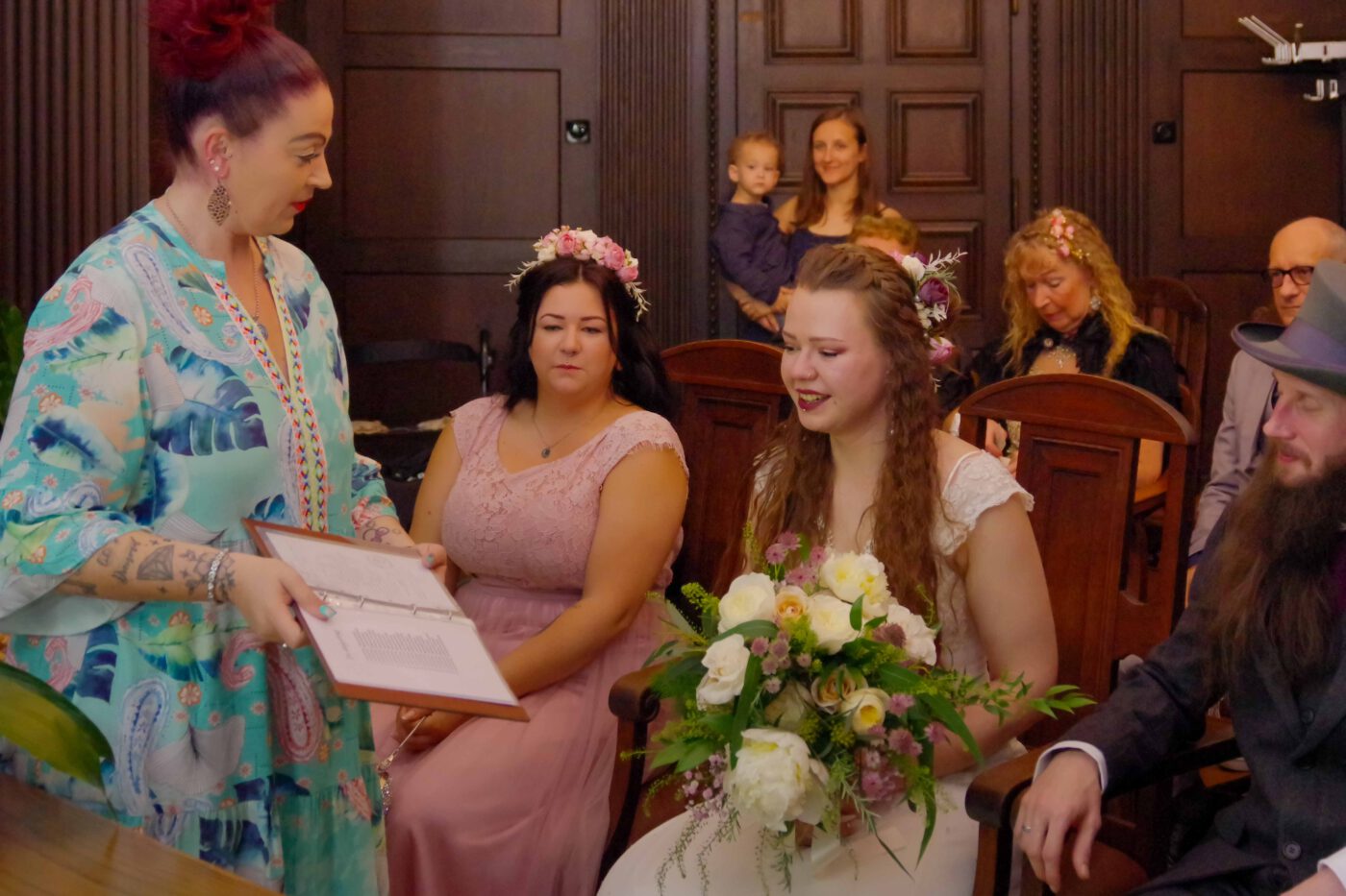 Bild 128 - Dirk, Janine, Jasmin, Lesley, Mika, Patrik, Standesamt, Trausaal, Ute - [K70_0233]