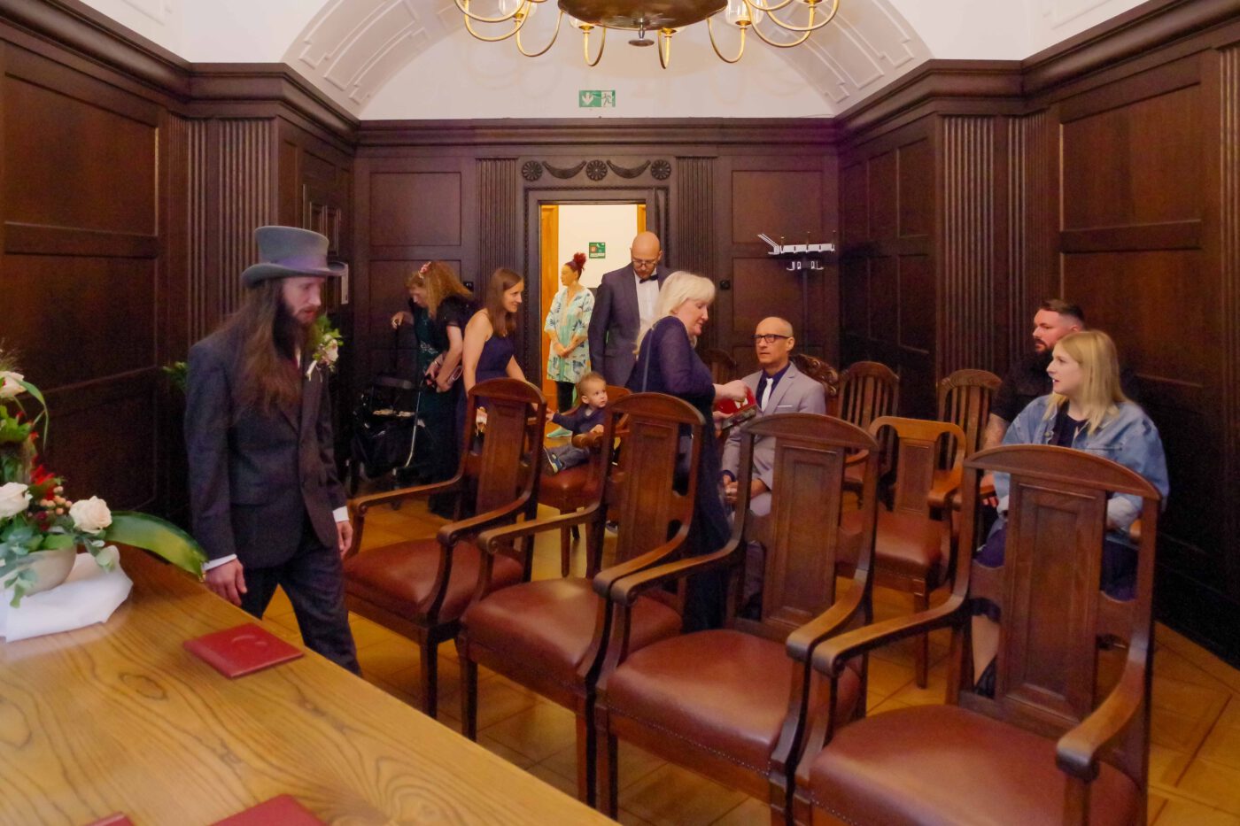 Bild 15 - Dirk, Mario, Mika, Patrik, Sabine, Standesamt, Trausaal - [K70_0131]