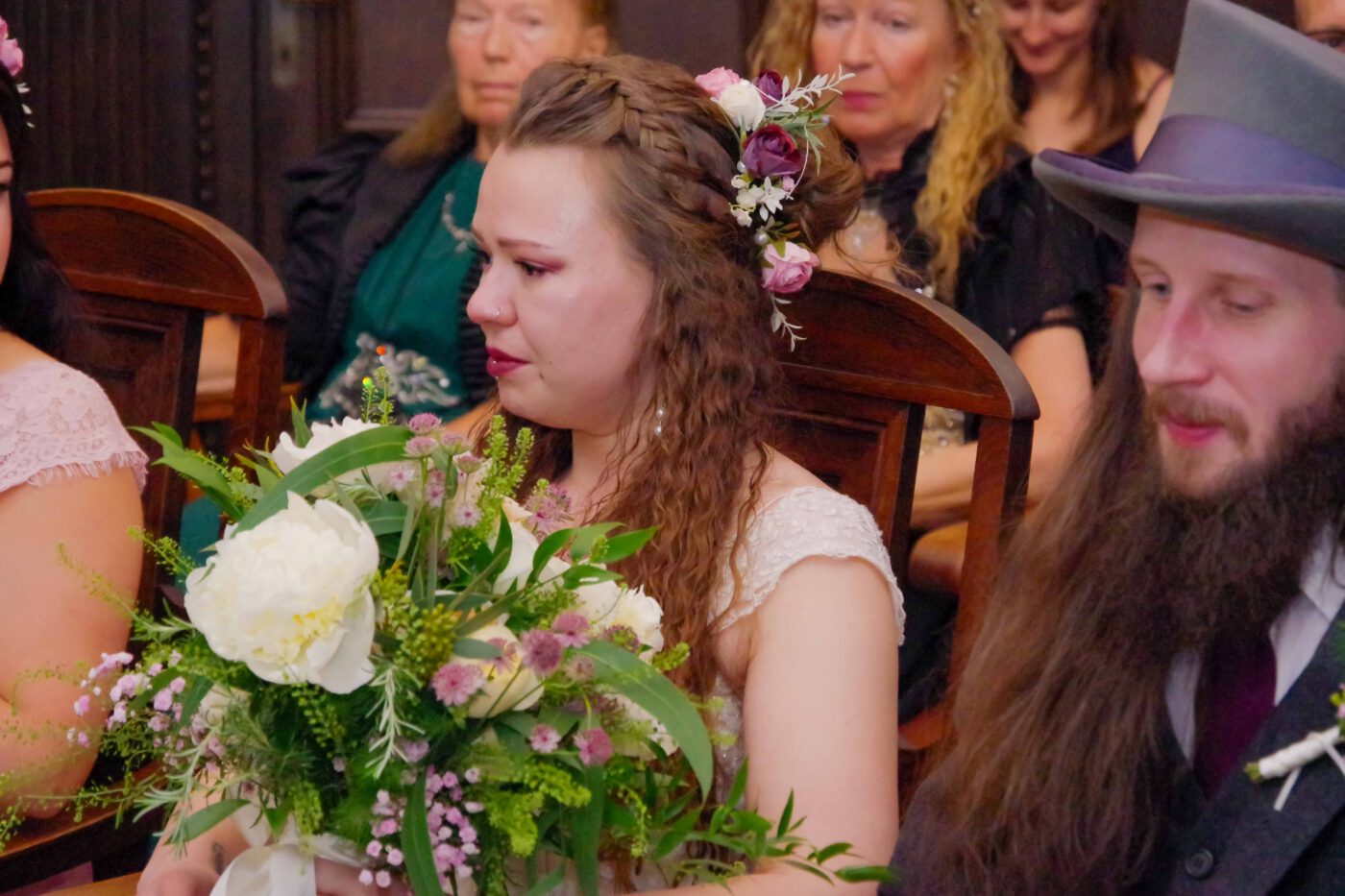 Bild 33 - Edith, Janine, Patrik, Standesamt, Trausaal, Ute - [K70_0149]