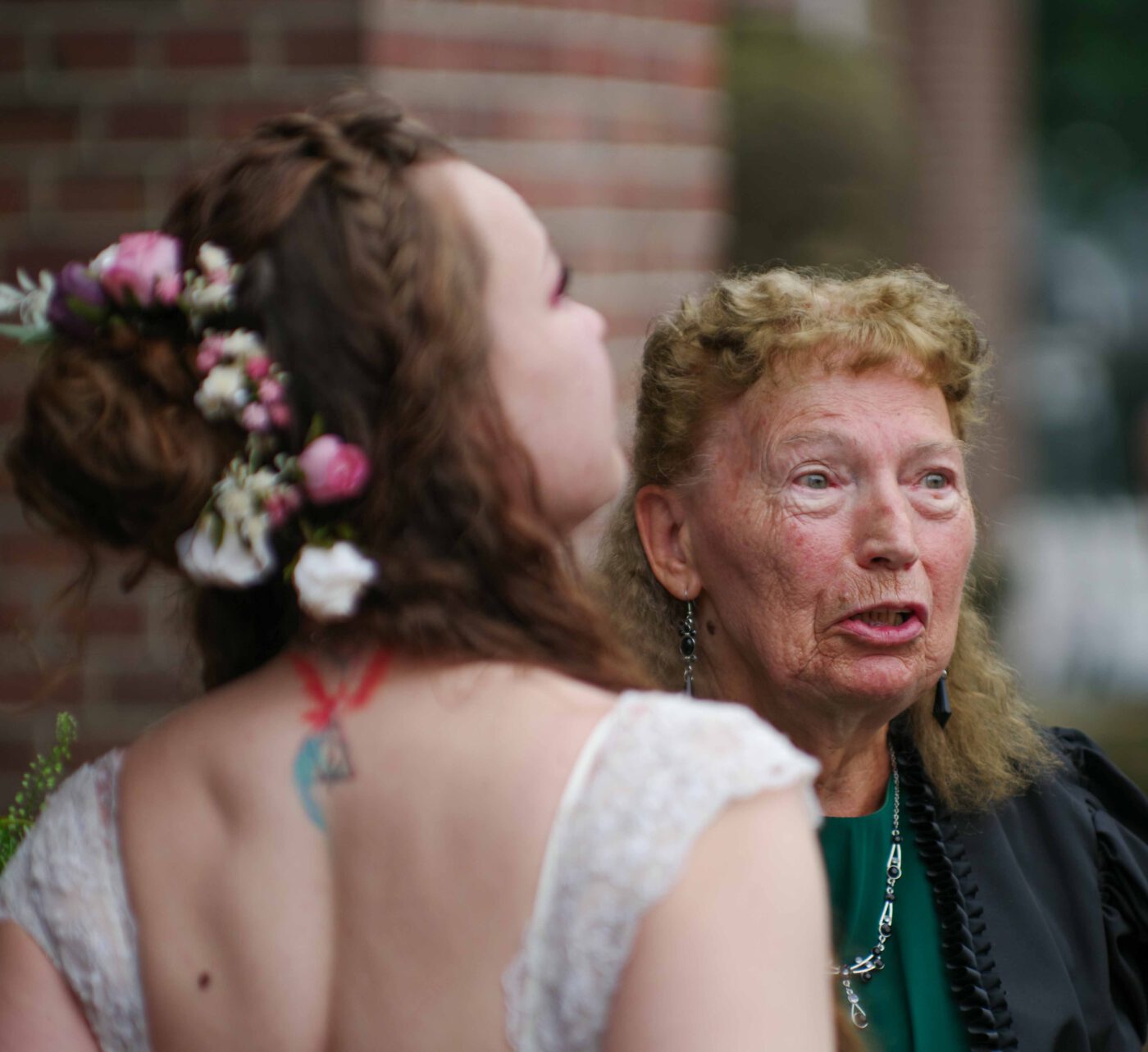 Bild 51 - Aussentreppe, Edith, Janine, Standesamt [K_3_0155]