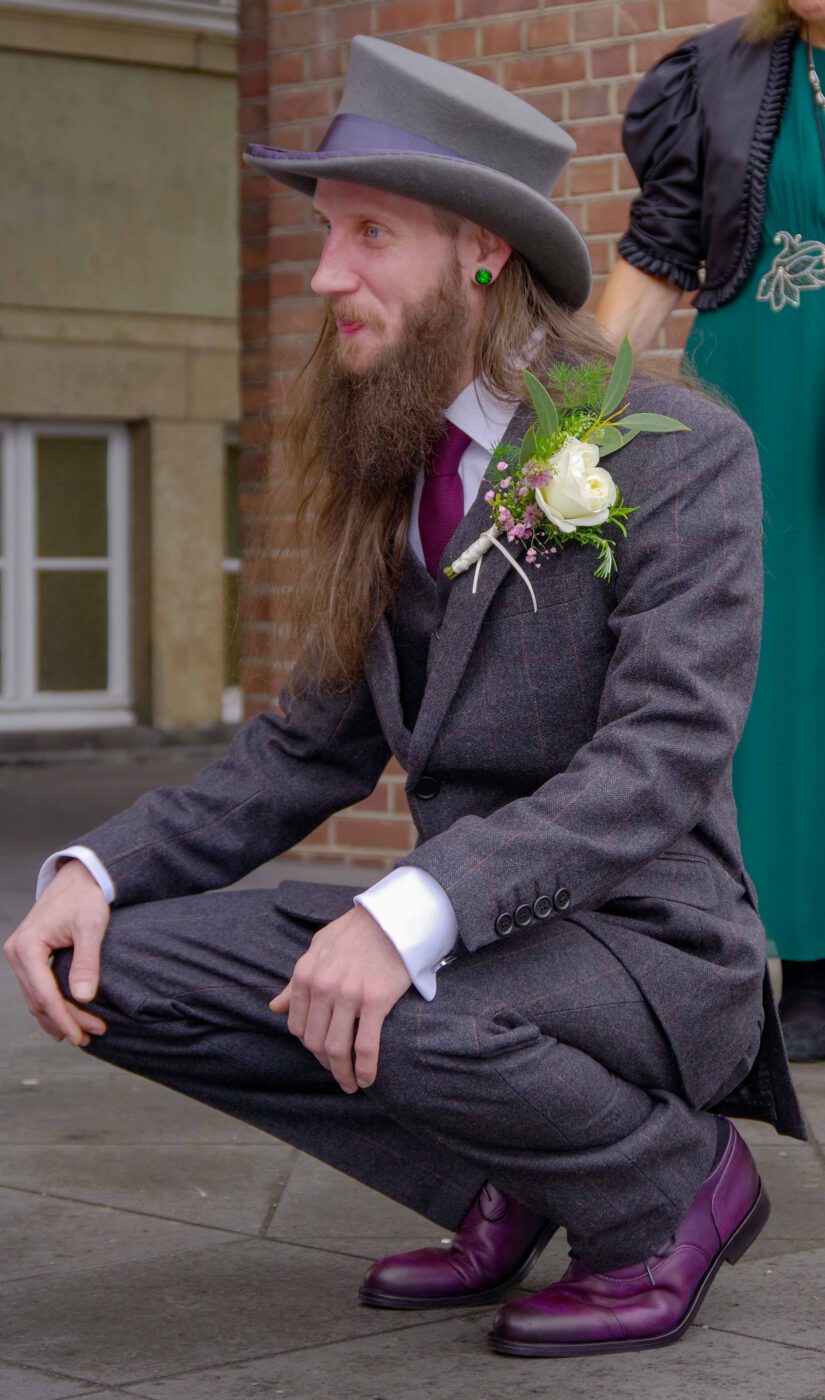 Bild 53 - Aussentreppe, Edith, Patrik, Standesamt - [K70_0069]