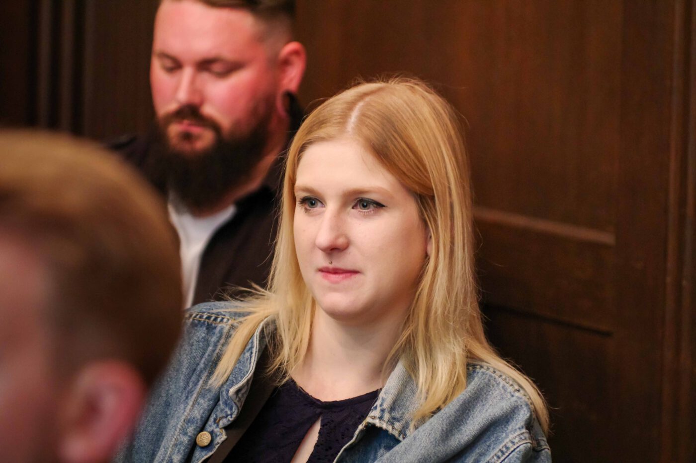 Bild 64 - Mario, Standesamt, Trausaal - [K_3_0215]