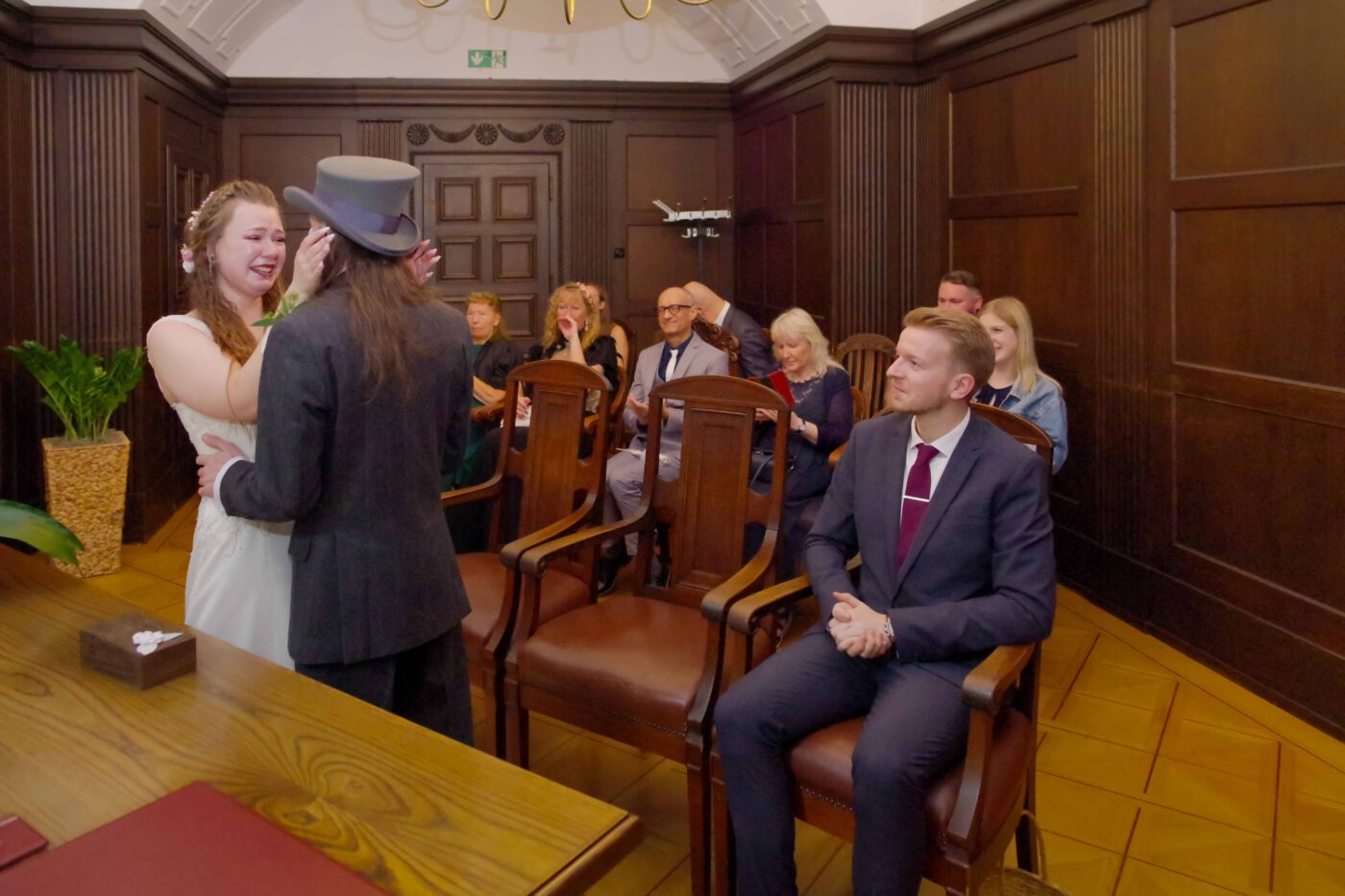 Bild 74 - Dirk, Edith, Janine, Justin, Standesamt, Trausaal - [K70_0162]