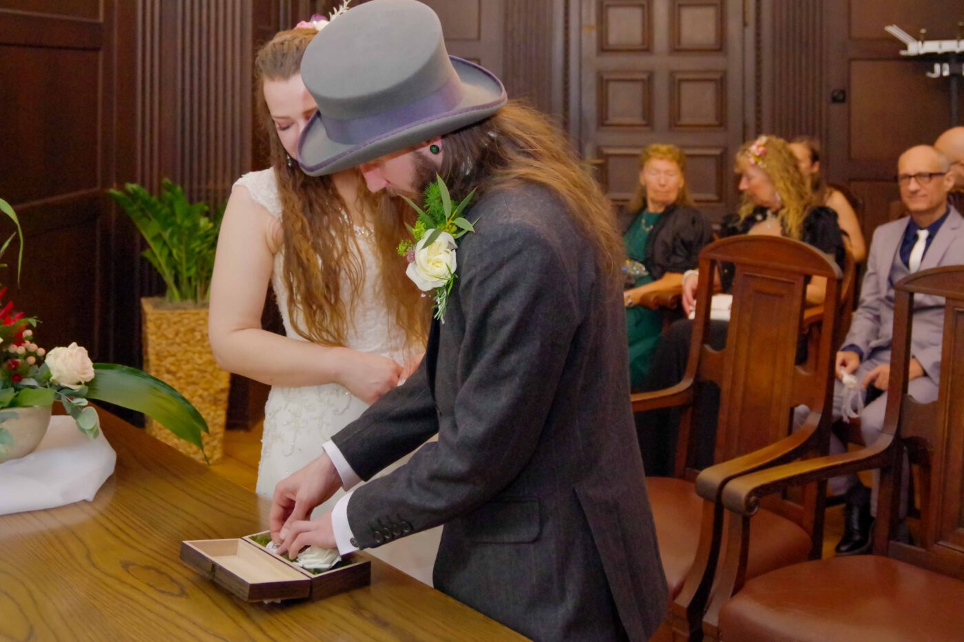 Bild 83 - Dirk, Edith, Standesamt, Trausaal - [K70_0165]