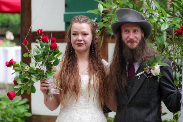 Bild 07 - Forsthaus, Hochzeit Rosenbaum, Janine, Patrik, Sektempfang - [K_3_0239]