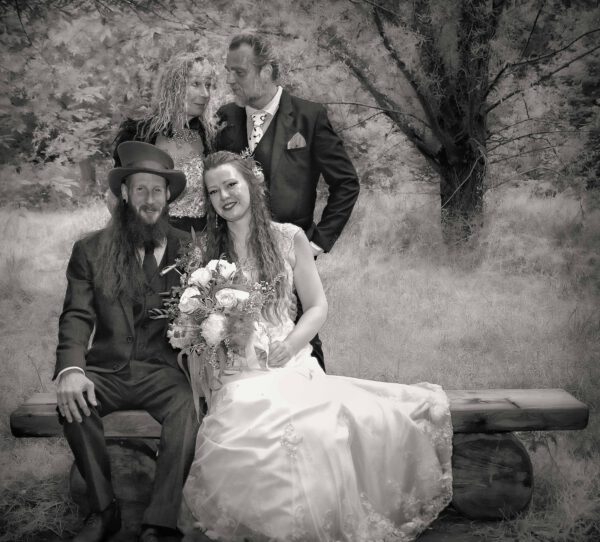 Bild 02 - Forsthaus, Hochzeit Rosenbaum, Parkbank - [K70_0438]