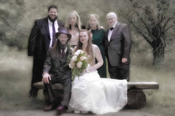 Bild 08 - Forsthaus, Hochzeit Rosenbaum, Parkbank - [K70_0468-sw]